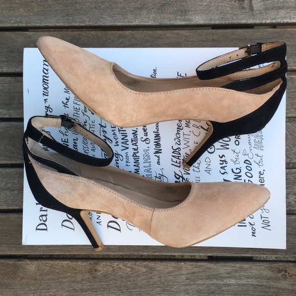 BCBG Generation Cream and Black Pumps - Picture 3 of 5